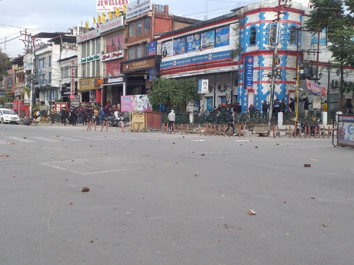 lathi charge on students near Gandhi Park Dehradun