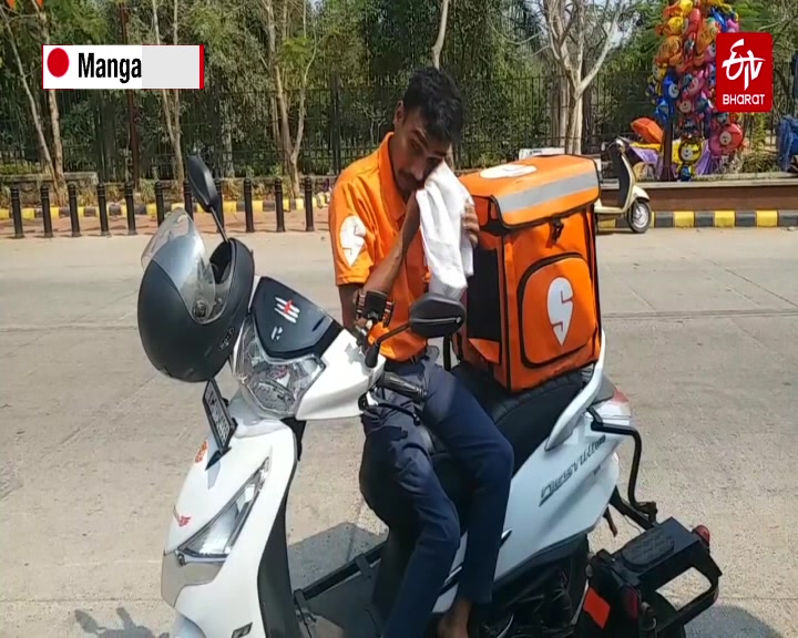 Heartwarming story of physically challenged Swiggy delivery agent winning  hearts of netizens