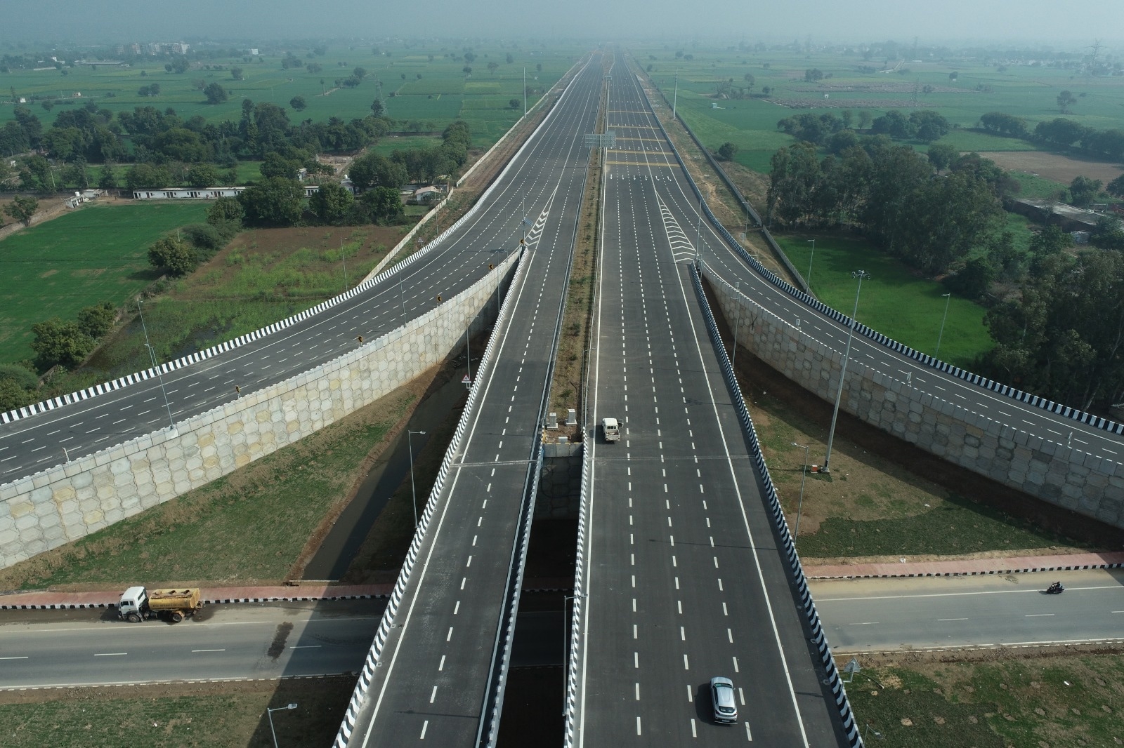 delhi mumbai expressway