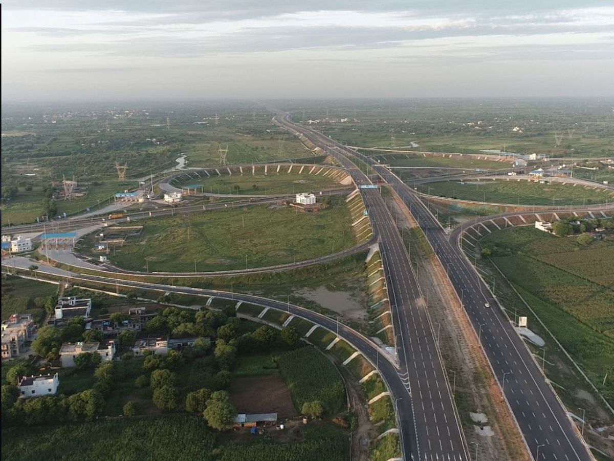 Delhi - Mumbai Expressway