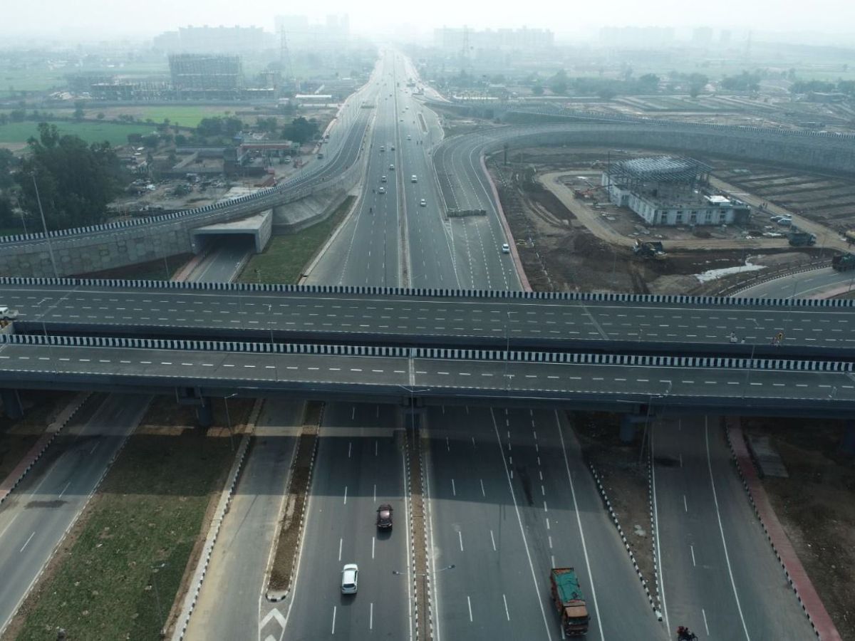 Delhi - Mumbai Expressway