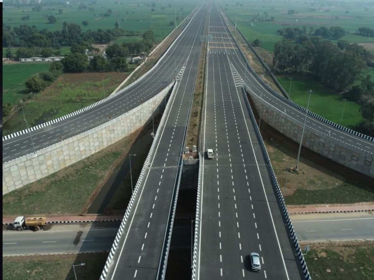 Delhi - Mumbai Expressway