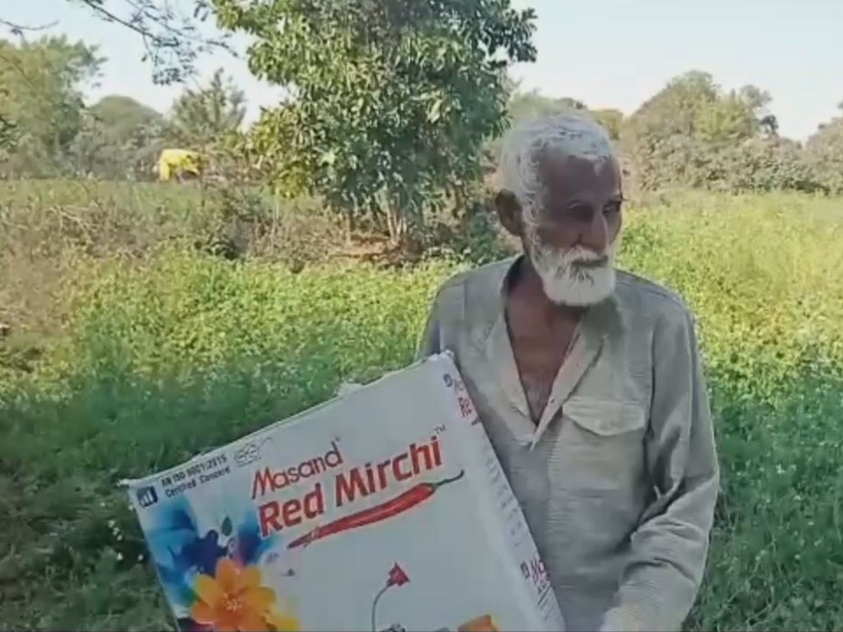 Old Man Digged Wells In Madhya Pradesh