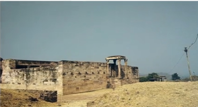 Shiv temple unlocks once a year in madhya pradesh