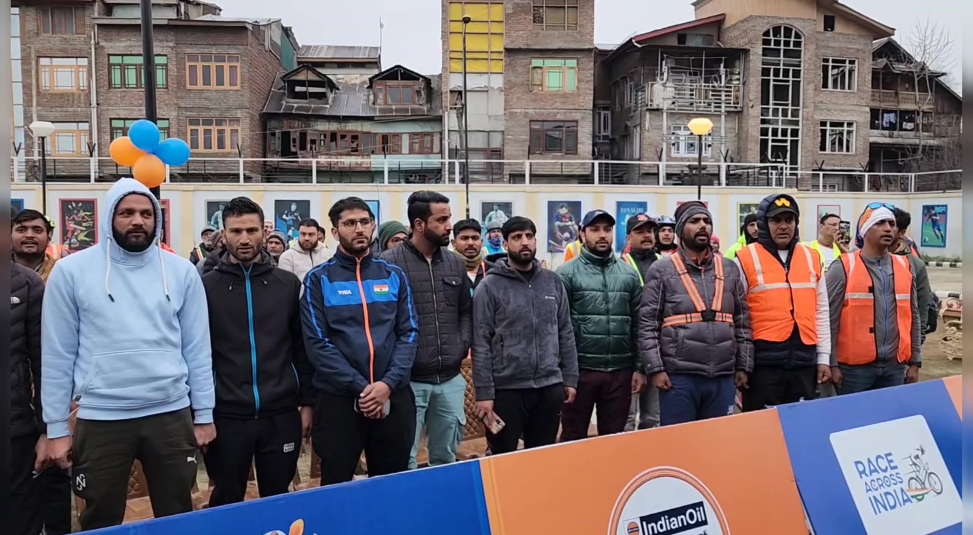 Asia's longest cycle race from Kashmir to Kanyakumari flagged off from Srinagar
