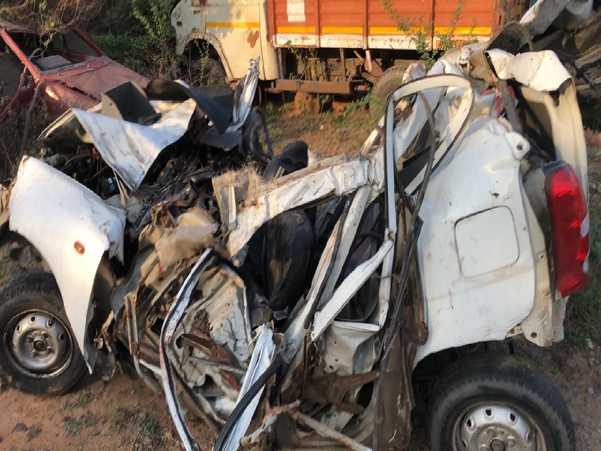 Truck rams into bus in Haryana several killed