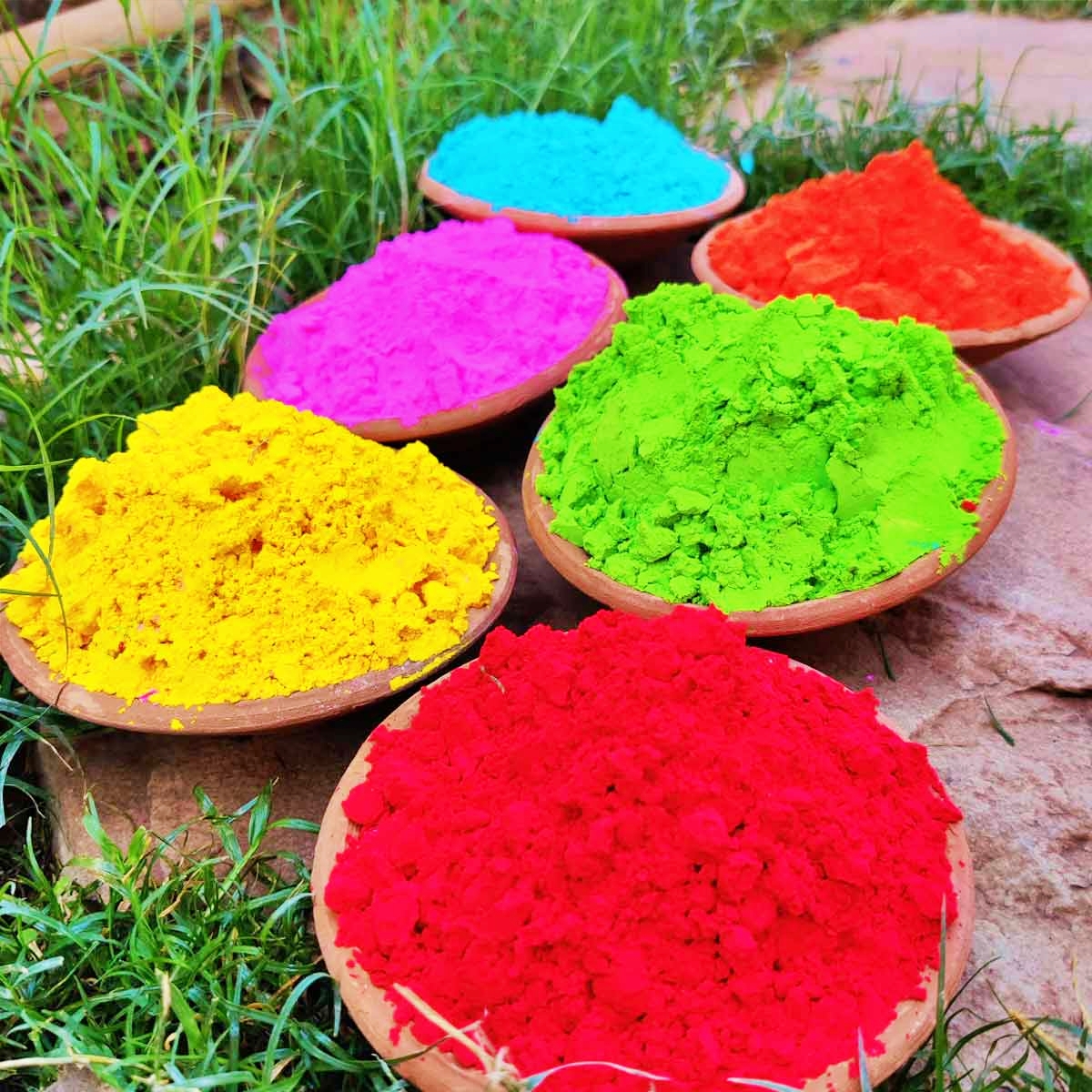 organic color prepared by women in sirmaur