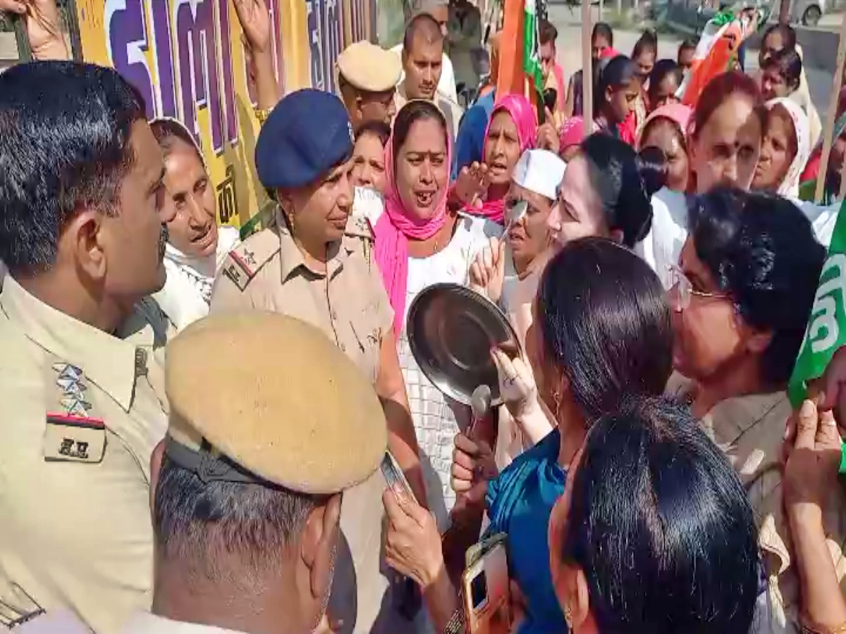 Mahila Congress Protest in Sonipat