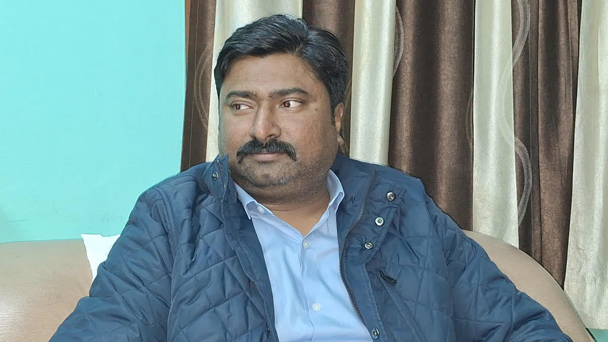 Rajmahal MP Vijay Handsa accused Railways