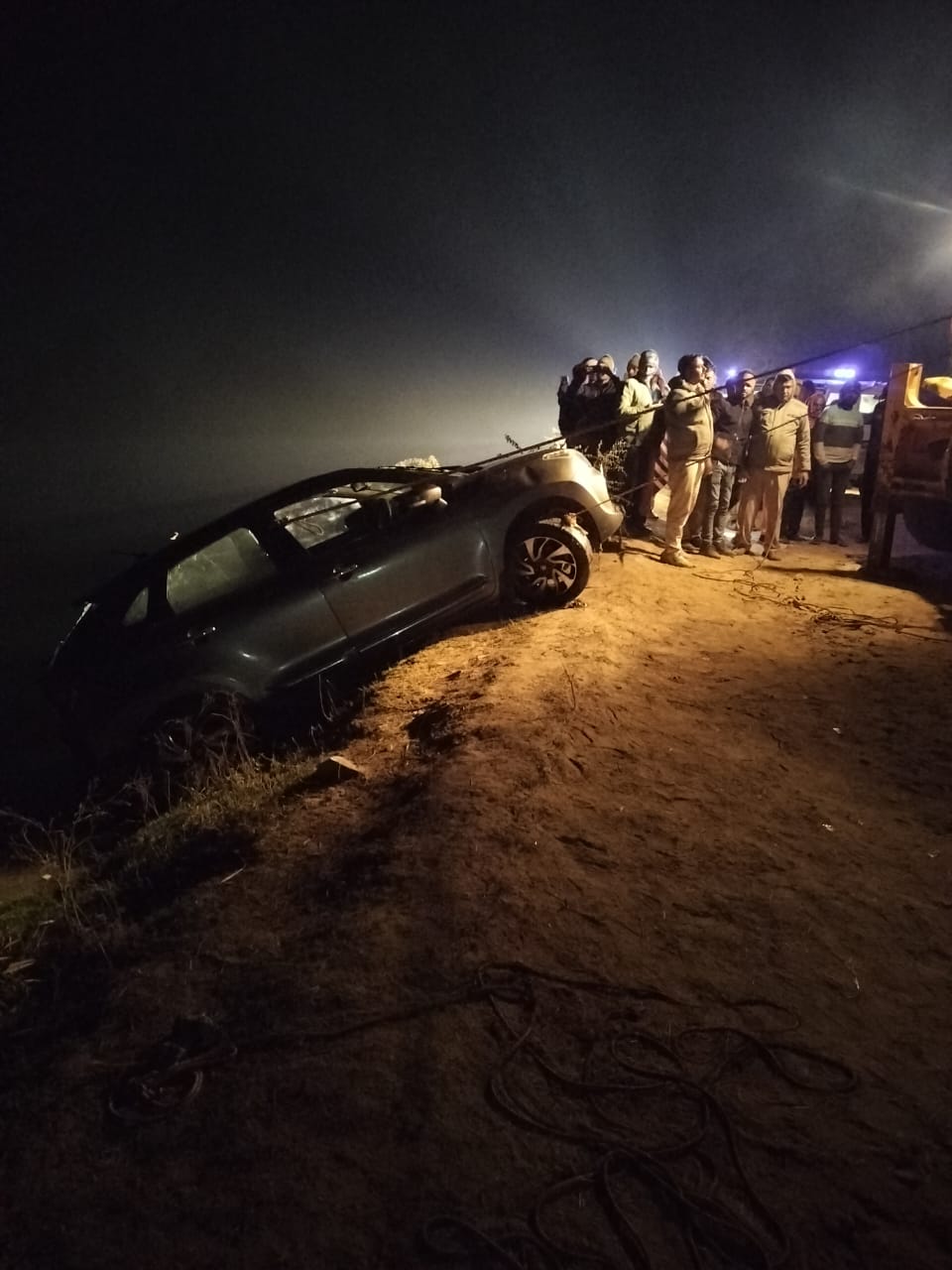 Car fell into canal in Kota