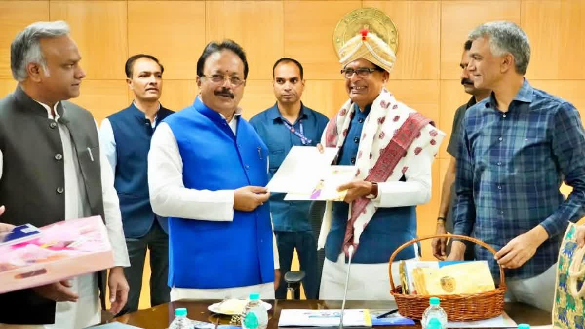 Agriculture Minister Chalurayaswamy submitted a request to Union Minister Shivraj Singh Chouhan