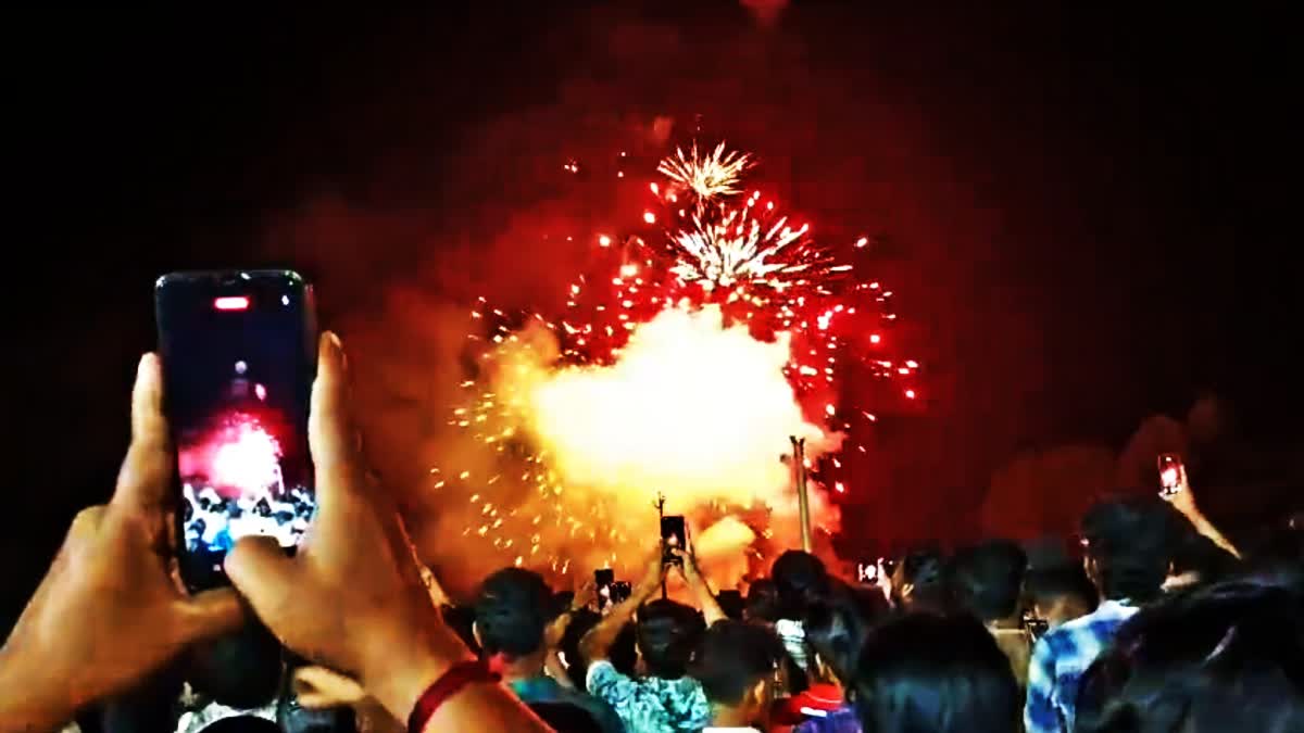 FIREWORKS  TEMPLE FIREWORKS  കുമ്പള ഗോപോല കൃഷ്‌ണ ക്ഷേത്രം  വെടിക്കെട്ട്