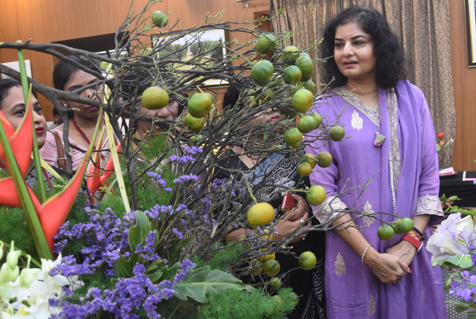 Actress Prema in Lalbagh vegetable, coconut feather carving show