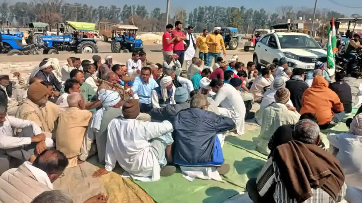 Nandgarh Barha meeting regarding farmers movement, gave ultimatum to the government