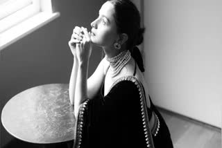 Alia Bhatt Slays in Black Velvet Saree for Poacher London Screening, Neetu Kapoor Is All Heart
