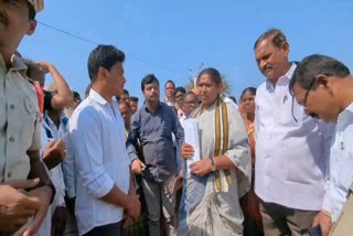 Minister Seethakka on Medaram Arrangements