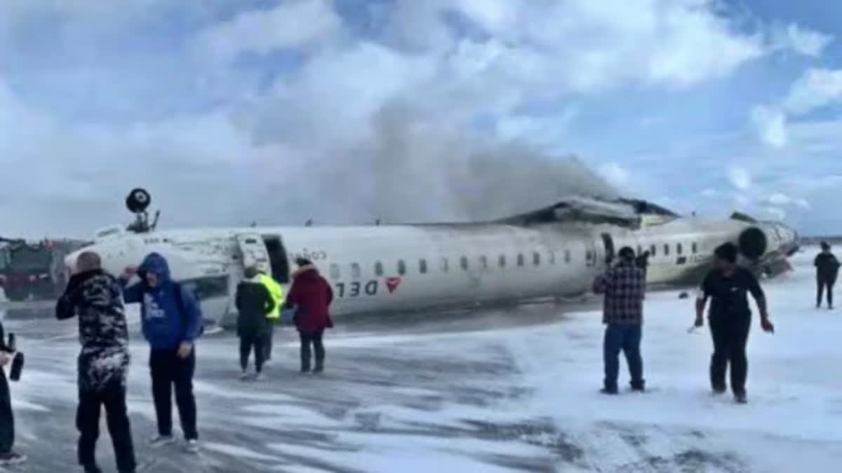 Delta Airlines plane crashes  Delta Airlines Accident  Canada Flight Crash  Toronto International Airport