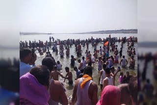 Maha Kumbh Contrast: Poor Risk Lives, Rich Enjoy 5-Star Spirituality On VIP Sangam