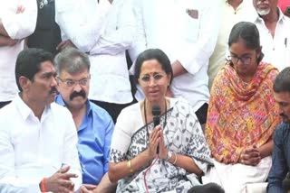 Supriya Sule meets  Deshmukh family