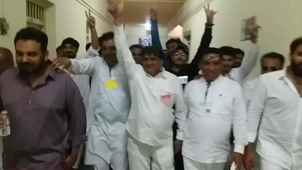 કોંગ્રેસના કોર્પોરેટર્સમાં વધારો થયો.