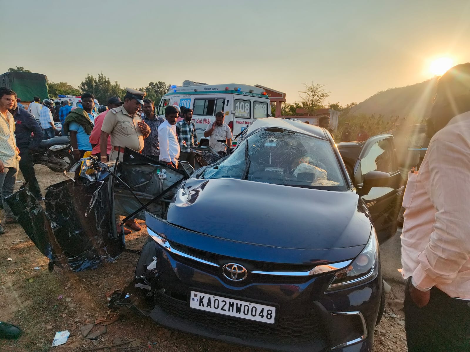 BENGALURU ACCIDENT  PEOPLE DIED  TANKER AND CAR COLLIED  BENGALURU