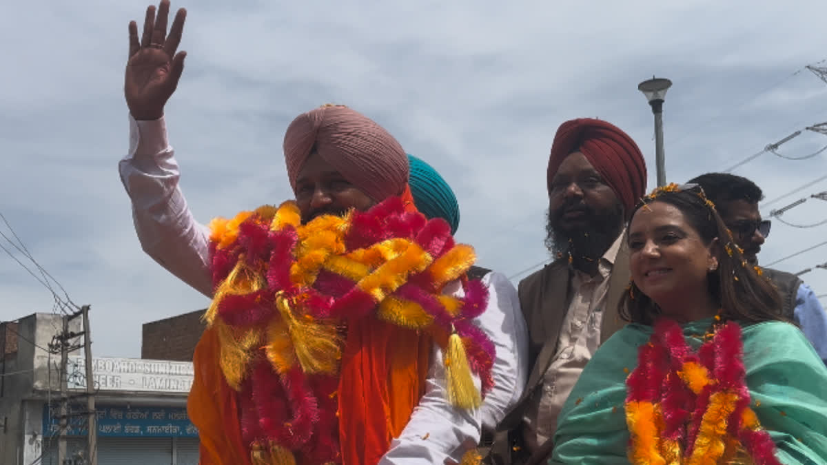 Karamjit Anmol started his election campaign from Ajitwal Moga