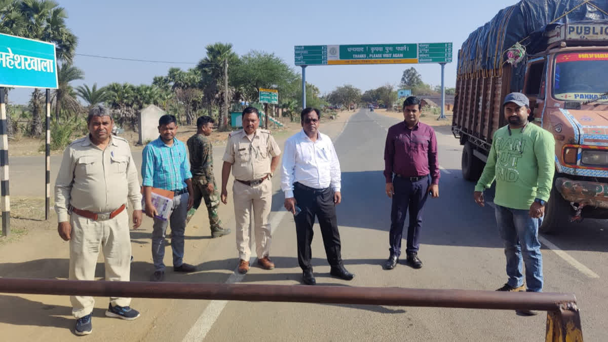 Dumka Police making check posts on interstate and inter district borders regarding Lok Sabha elections