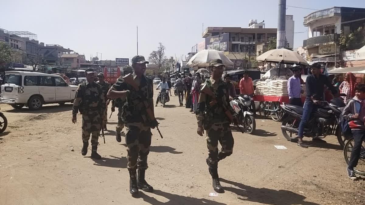 Police took out flag march in kuchaman city