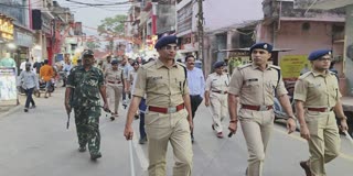 Durg police took out flag march