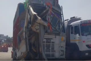Truck accident occured in baharor, 15 kilometer long jam