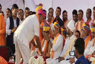 MLA Rathore with Union Minister Shekhawat in an election meeting in Jodhpur.