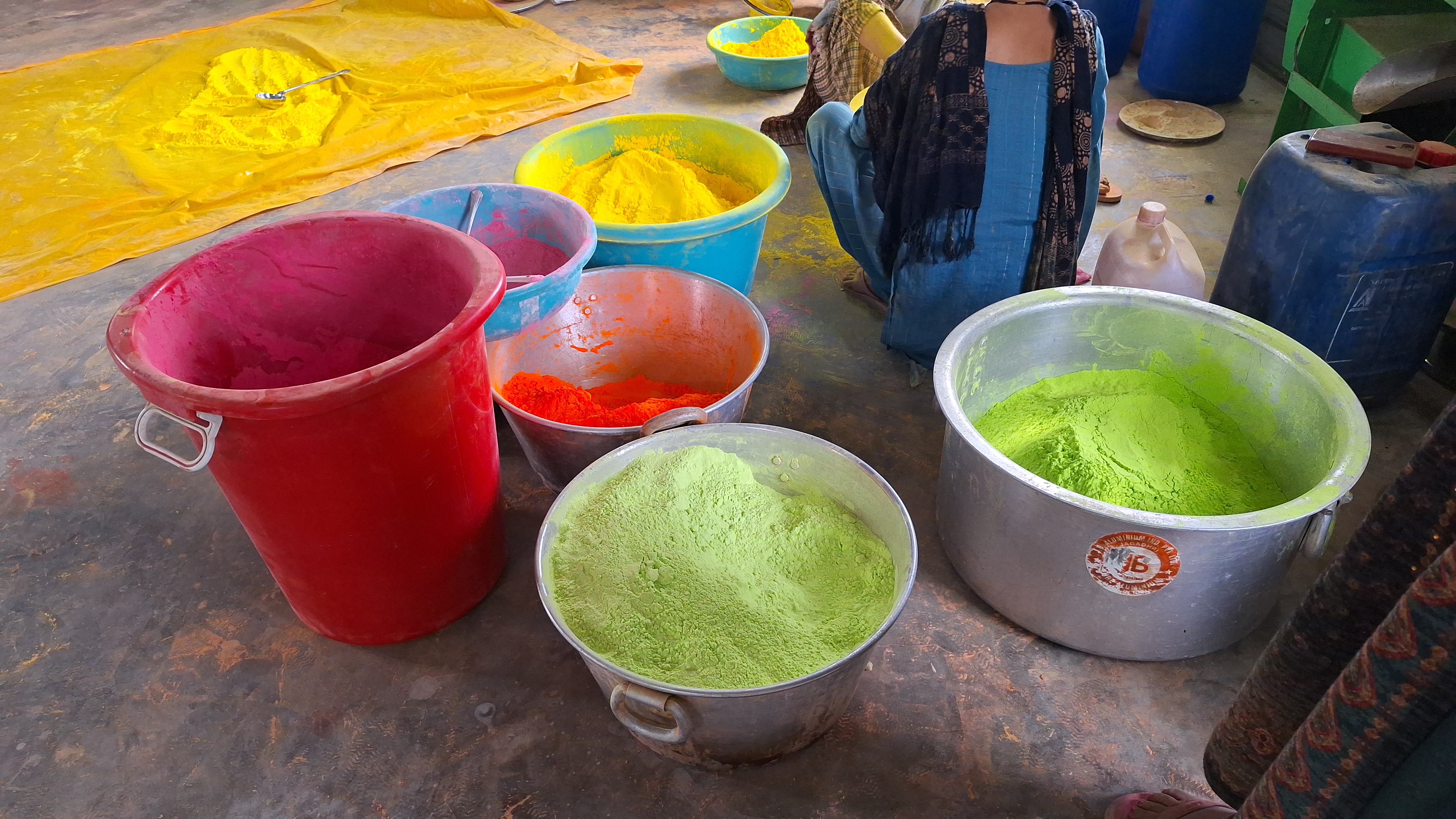 Herbal color production for Holi