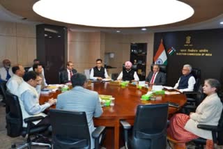ECIની UIDAI CEO અને ટેકનિકલ નિષ્ણાતો સાથે બેઠક
