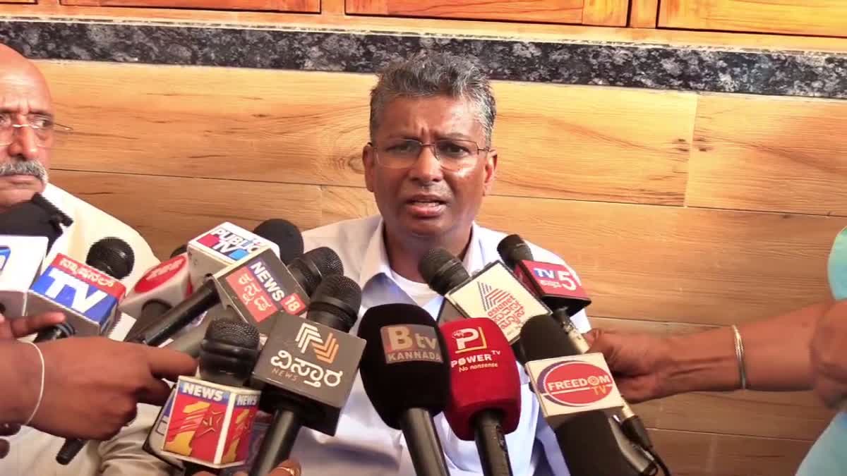 Minister Satish Jarkiholi spoke to the media.