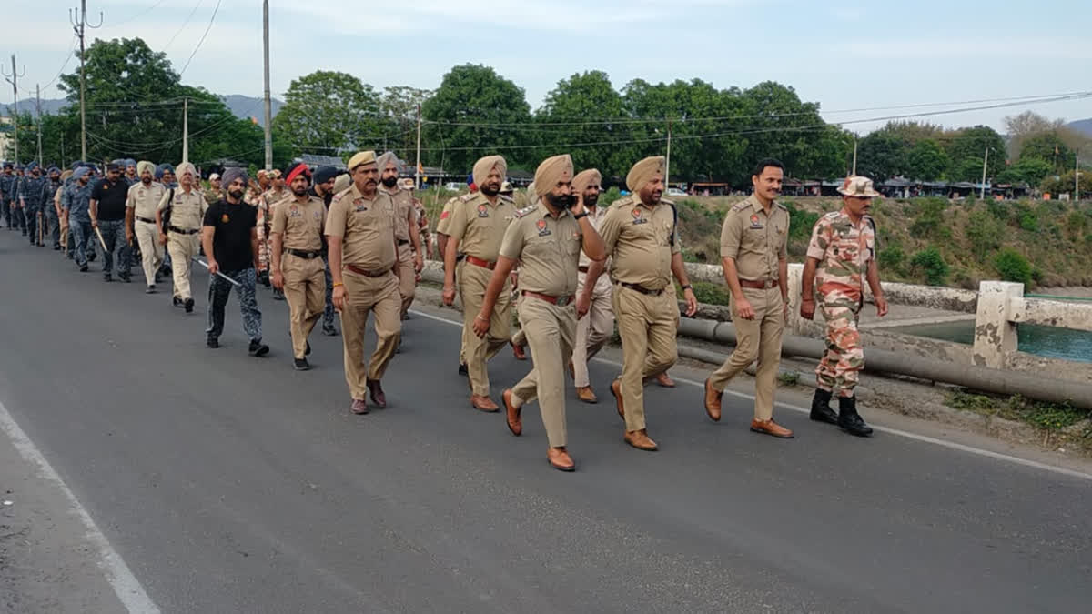 The police took out a flag march in Nangal city of Ropar
