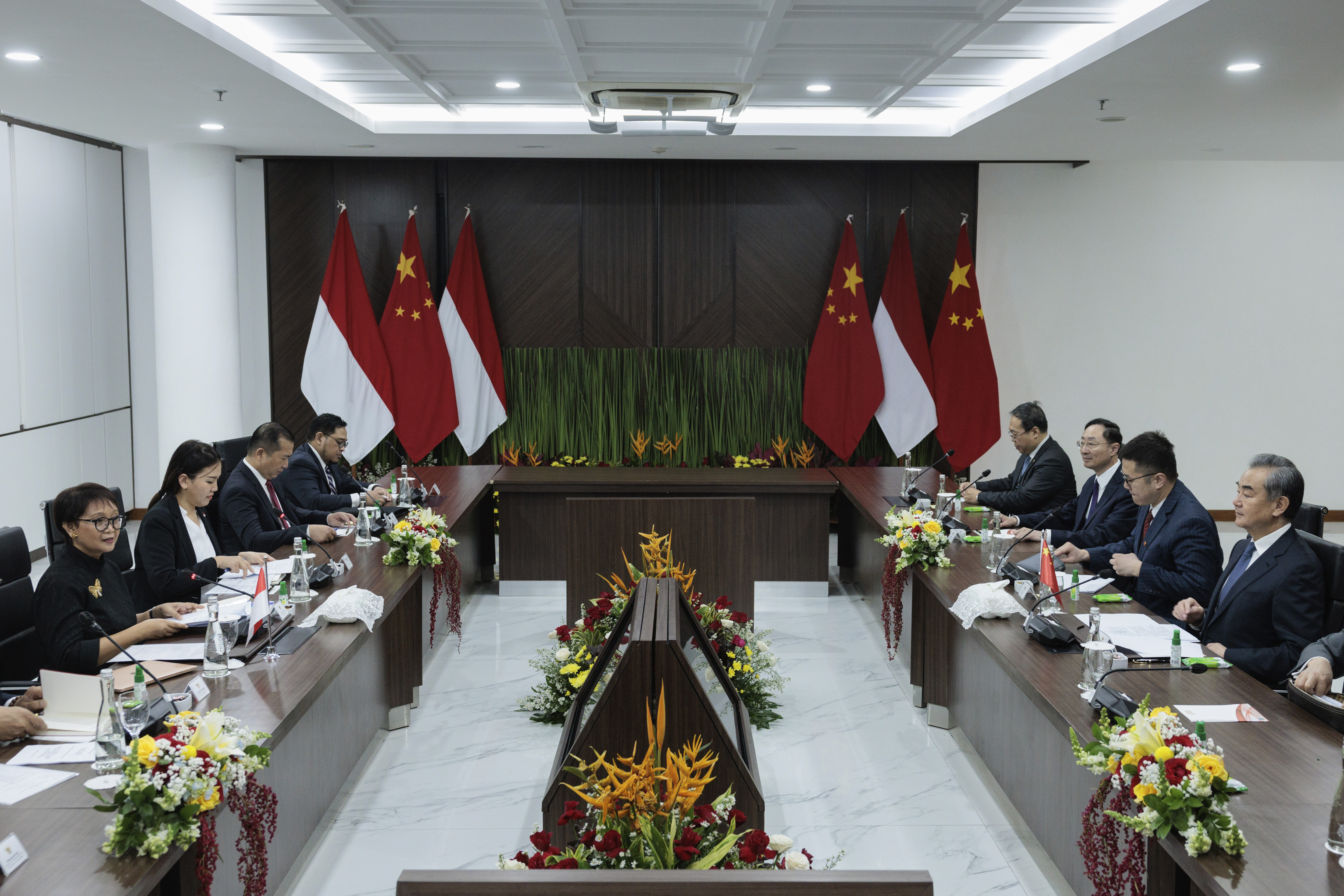 چین اور انڈونیشیا نے غزہ میں جنگ بندی کا مطالبہ کیا ۔۔۔۔ ( PHOTO: AP)