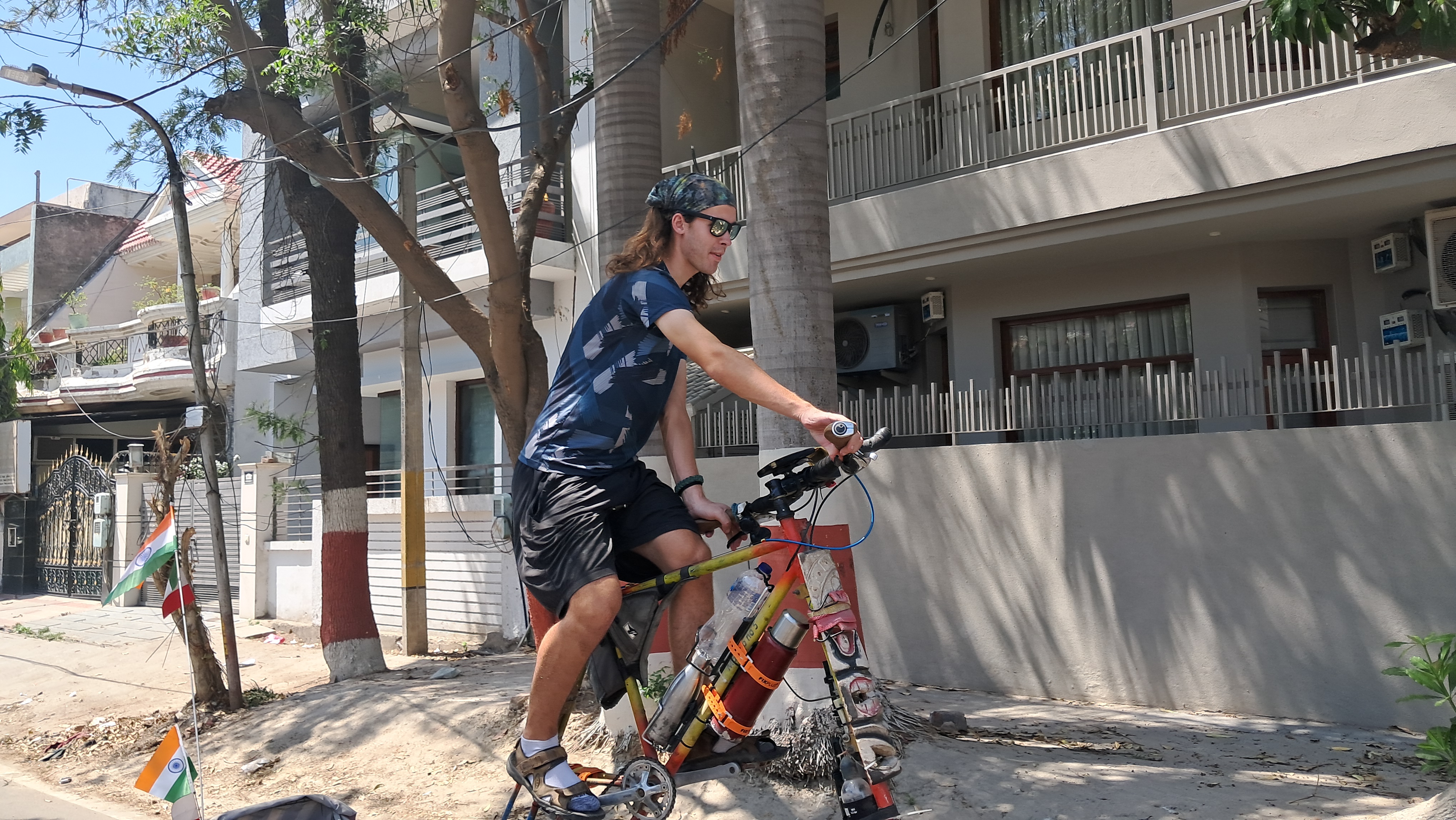 Cyclist Alex Tallbiketour In India