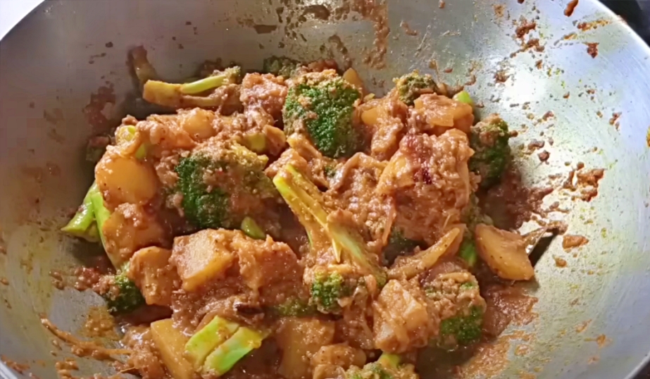 Broccoli Masala Curry