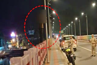 police rescue, Kerala Police, Marad police Station, Faroke Bridge