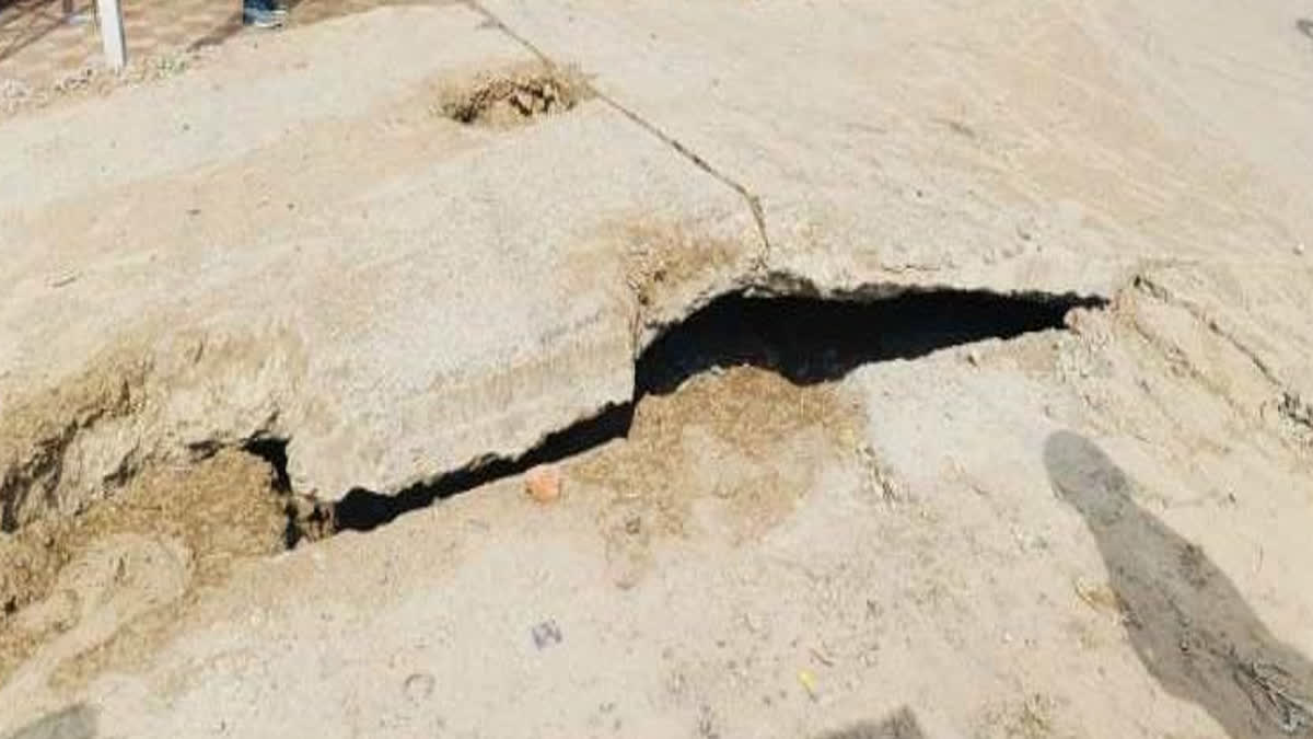 Crack on the road in Kuchaman city, even raised above the ground due to heat wave