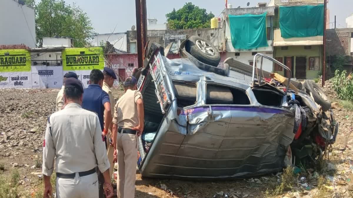 KEDARNATH PILGRIMS VAN OVERTURNED