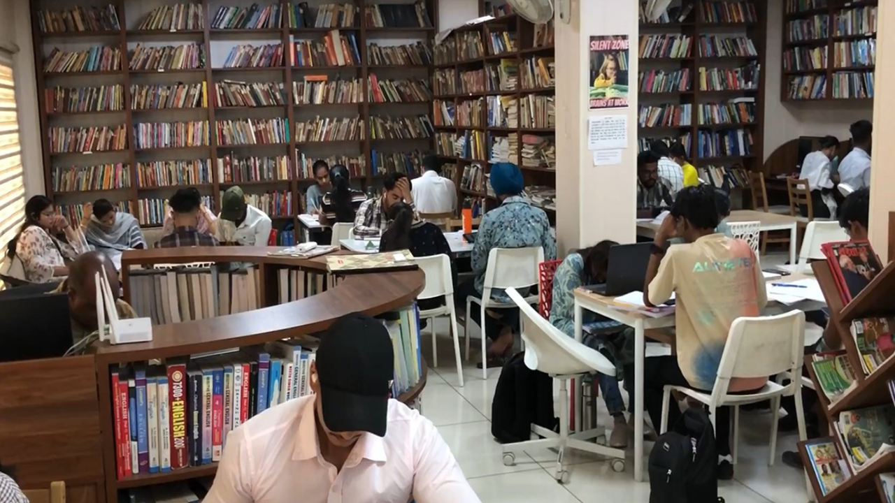 Municipal Council Barnala's library has become a boon for the needy youth, every facility of the students has been taken care of.