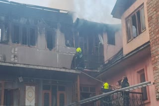 سرینگر کے لال بازار علاقے میں آگ کی واردات، پانچ رہایشی مکان خاکستر