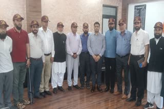 Deputy Commissioner Poonch, Vikas Kundal (M) meets ex-servicemen
