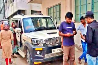 a-labourer-died-after-being-hit-by-a-pickup