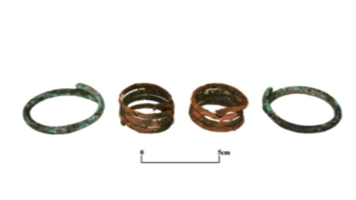 bronze-bangle-and-bronze-bracelet-discovered-for-the-first-time-in-adichanallur-excavation