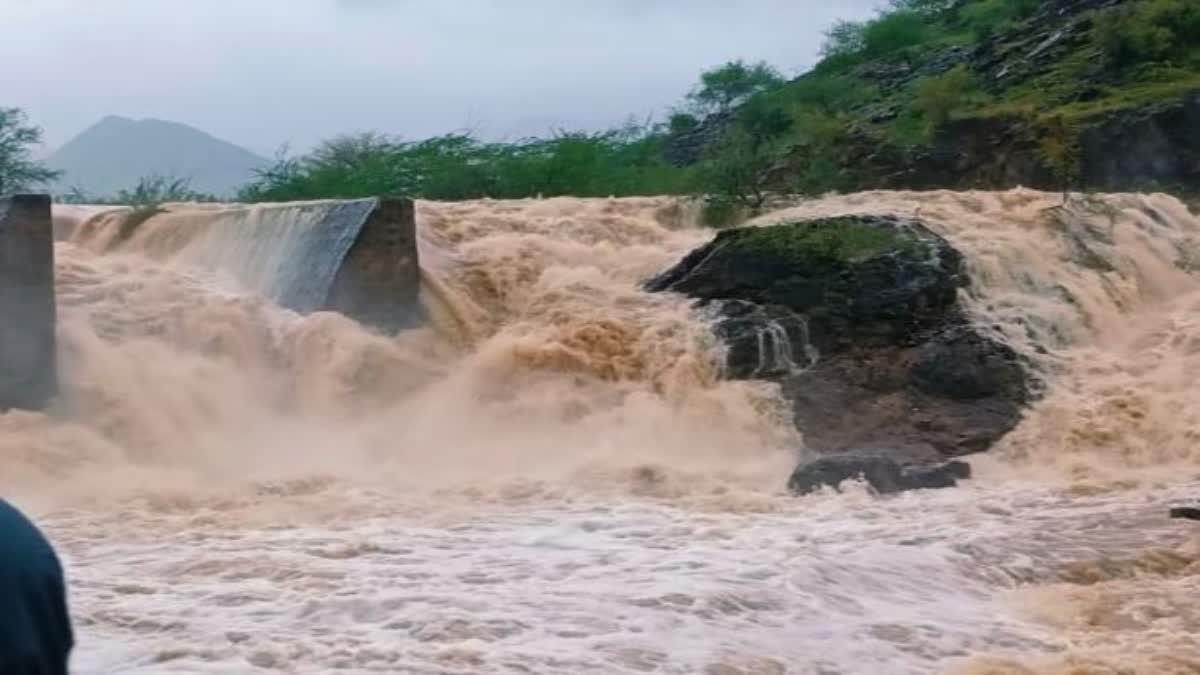 रेगिस्तानी इलाकों में बिपरजॉय का कहर