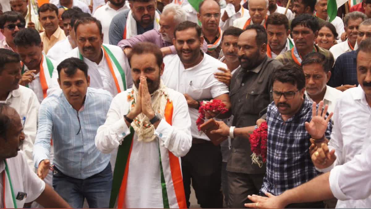 shaktisinh-gohil-new-designated-state-president-of-the-congress-held-a-padayatra-from-gandhi-ashram-to-rajiv-gandhi-bhavan