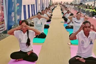 Yoga program will be held at eight iconic places in Ahmedabad district on June 21 World Yoga Day, four and a half lakh people have registered