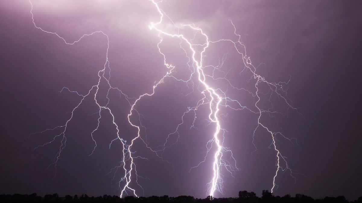 4 FARMERS DIED FROM LIGHTNING